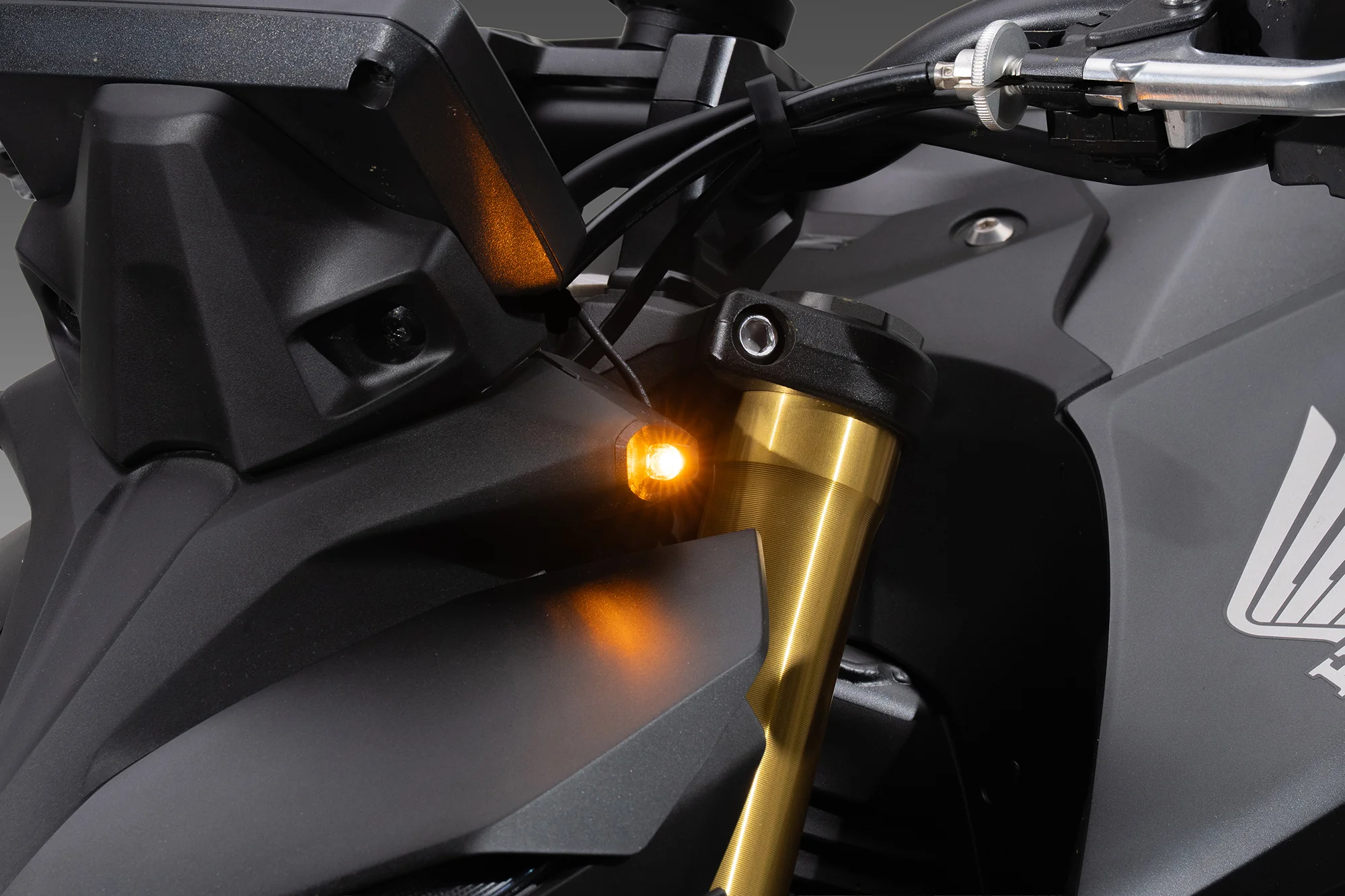 CB1000 HORNET 25-26 FRONT MICRO TURN SIGNAL KIT - Image 3