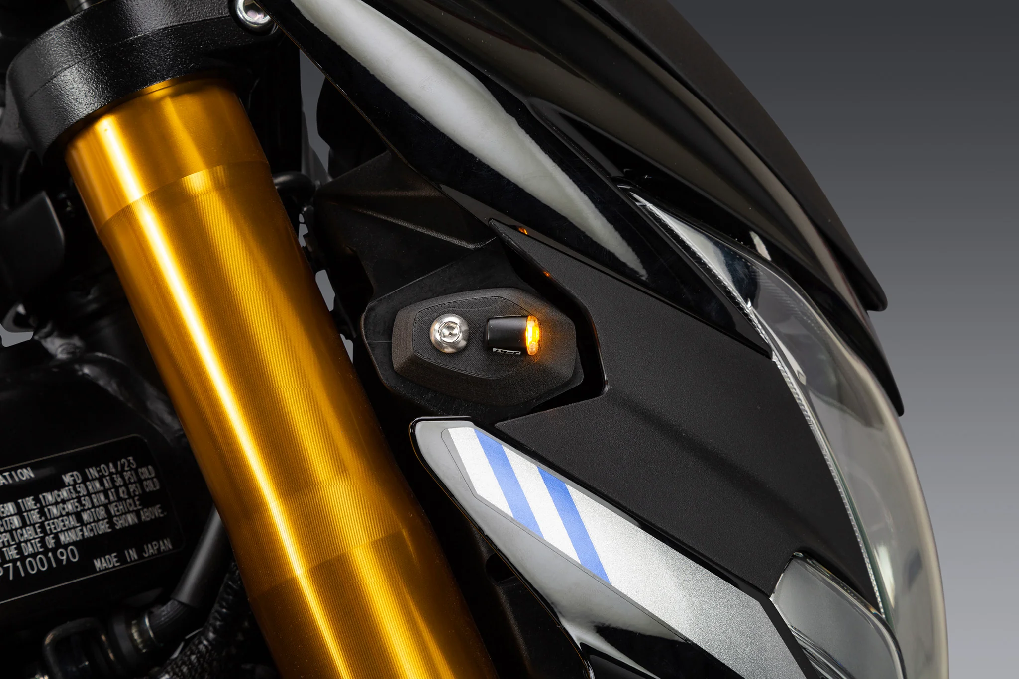 GSX-S750 18-23 FRONT MICRO TURN SIGNAL KIT - Image 5