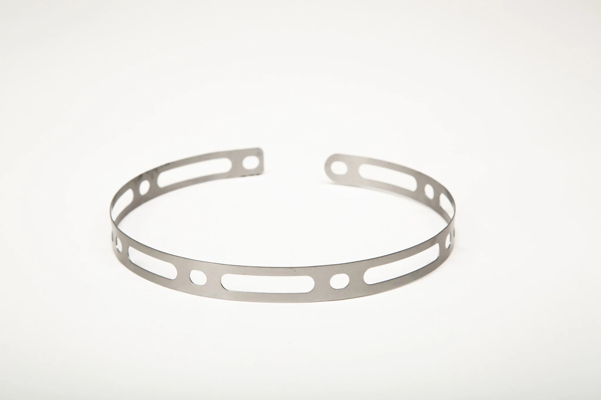 RS-12 Rivet Band