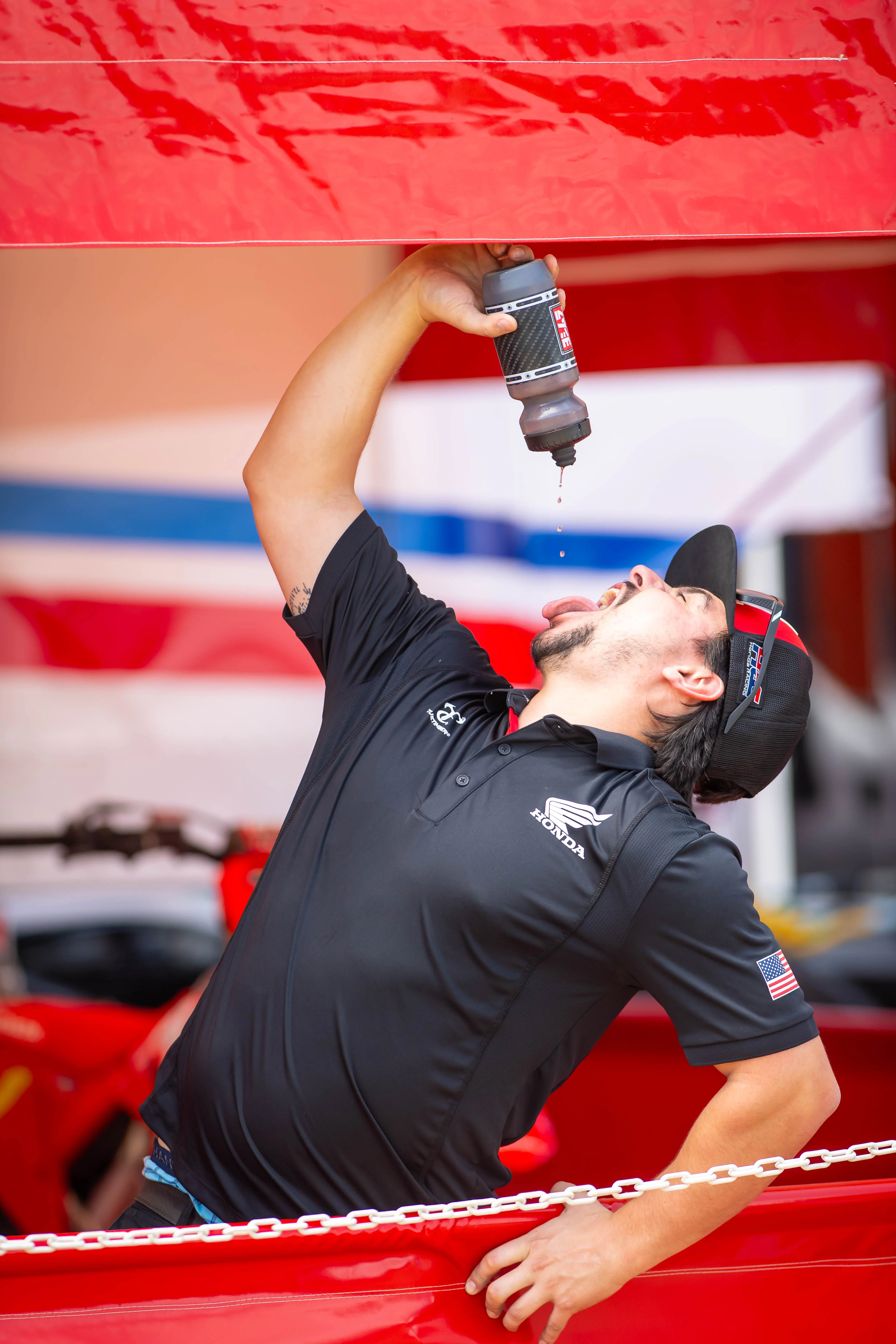 Yoshimura 22oz Carbon Muffler Bottle - Image 3