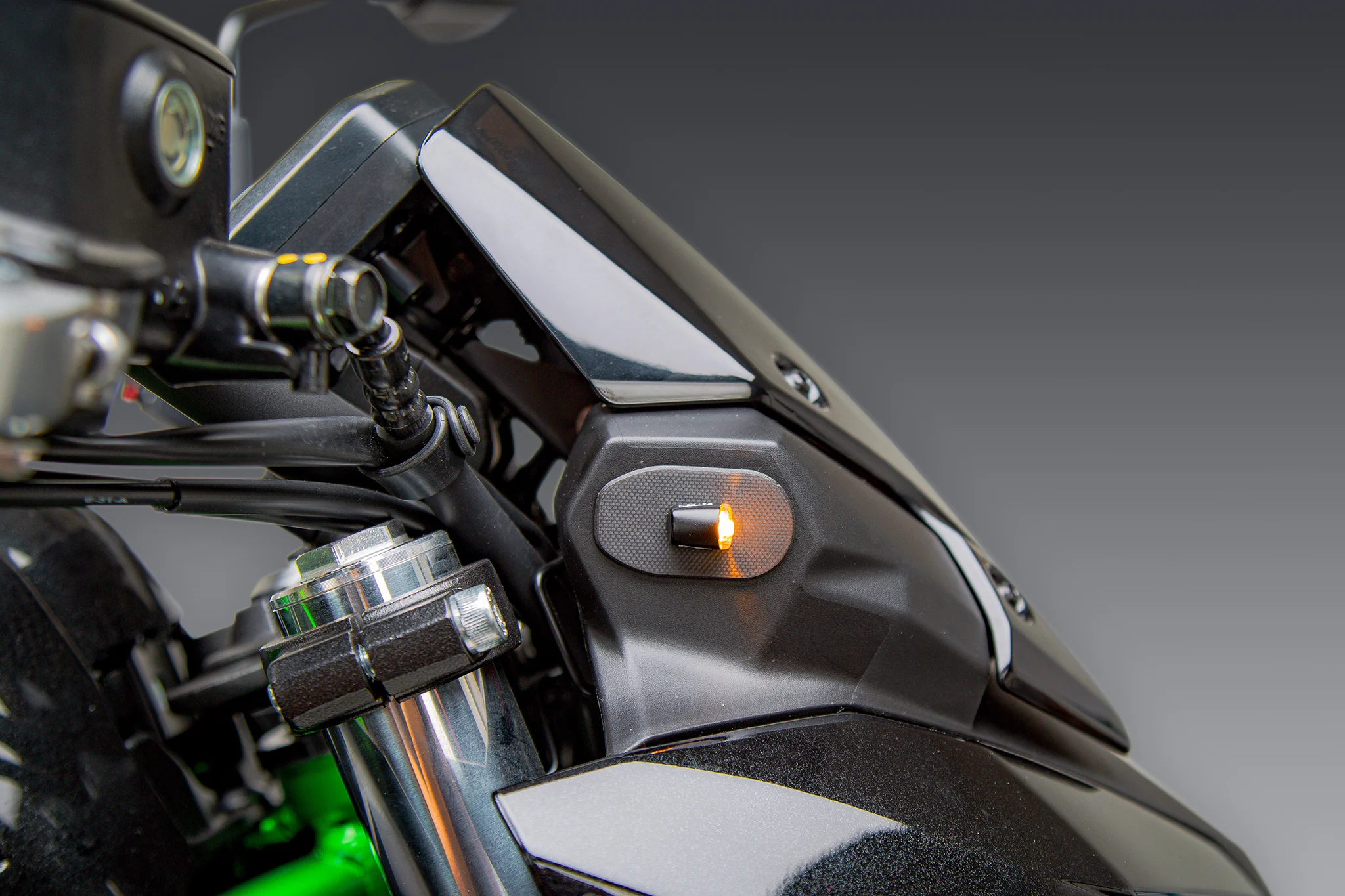Z650 2020-2024 FRONT MICRO TURN SIGNAL KIT - Image 3